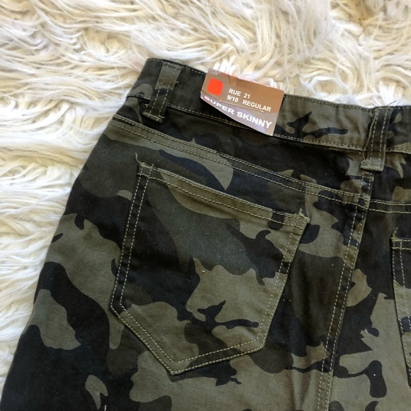 Camo Jeans - Picture 5 of 6